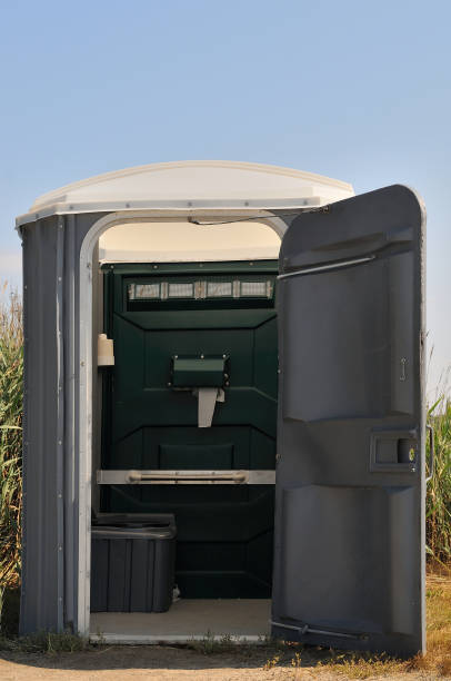Porta potty delivery and setup in Inwood, NY